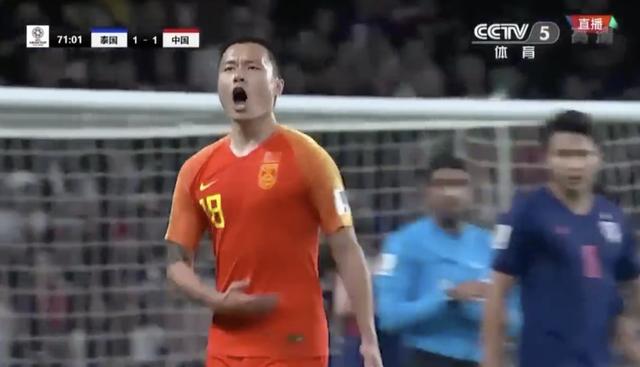  纽伦堡女足夺得双冠王，男足发贺电引热议  
